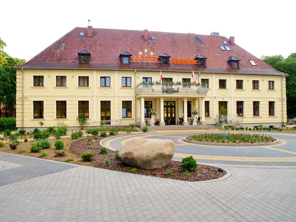 Hotel Swietoborzec Łobez Exterior foto